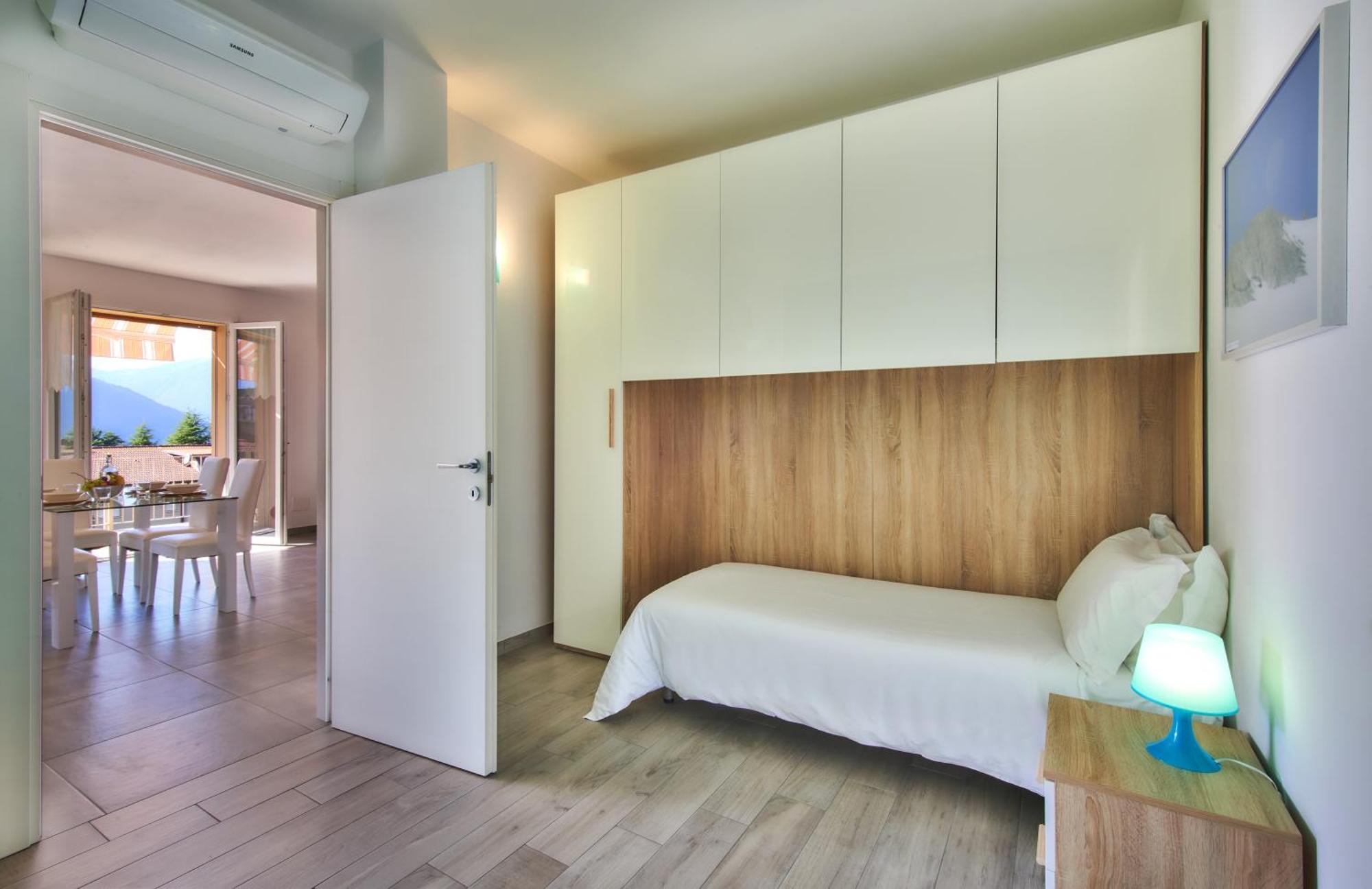 Welcome Home Apartment Lierna Bagian luar foto