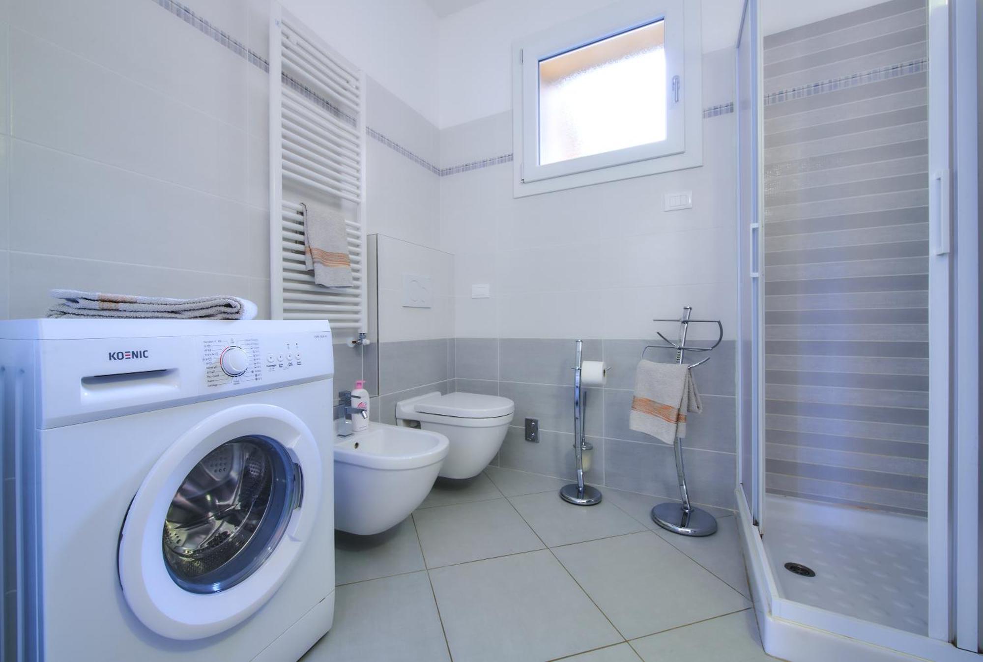 Welcome Home Apartment Lierna Bagian luar foto